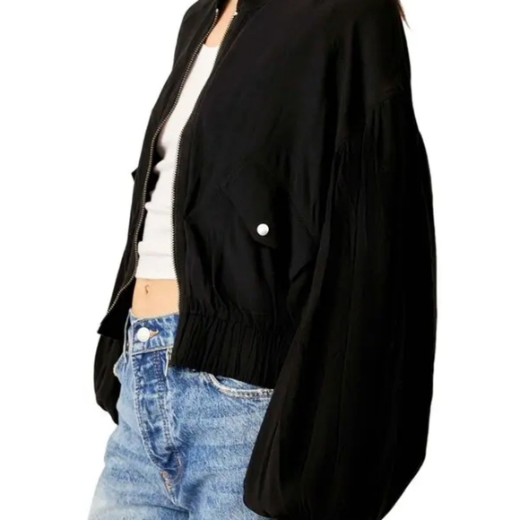 🥳HP🥳NWT FREE PEOPLE BLACK RELAXED FIT BOMBER JACKET WITH BALLOON SLEEVES XL - Picture 3 of 12